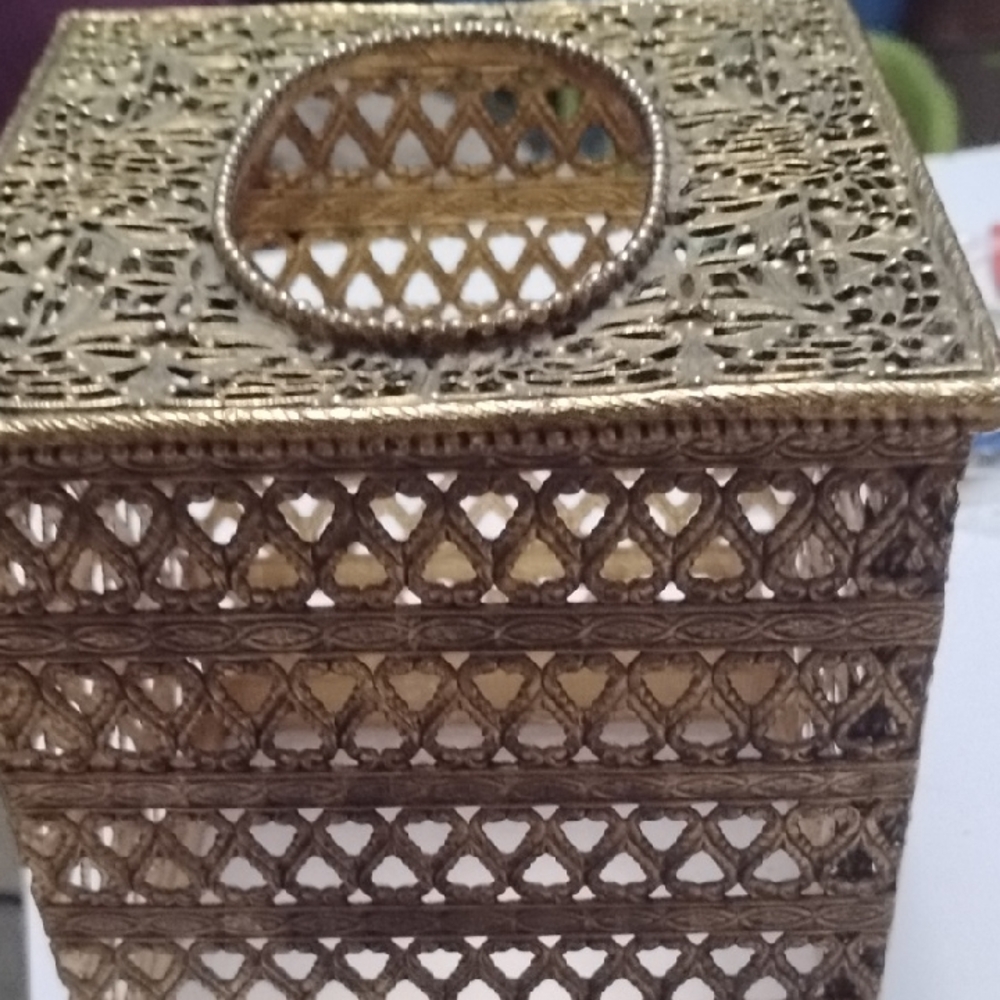 Gold Decorative Woven Tissue Holder